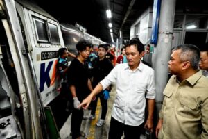 Kronologi Awal Kecelakaan Kereta Di Bekasi Timur Terungkap, Berawal Dari Tabrakan Krl Dan Mobil Di Perlintasan