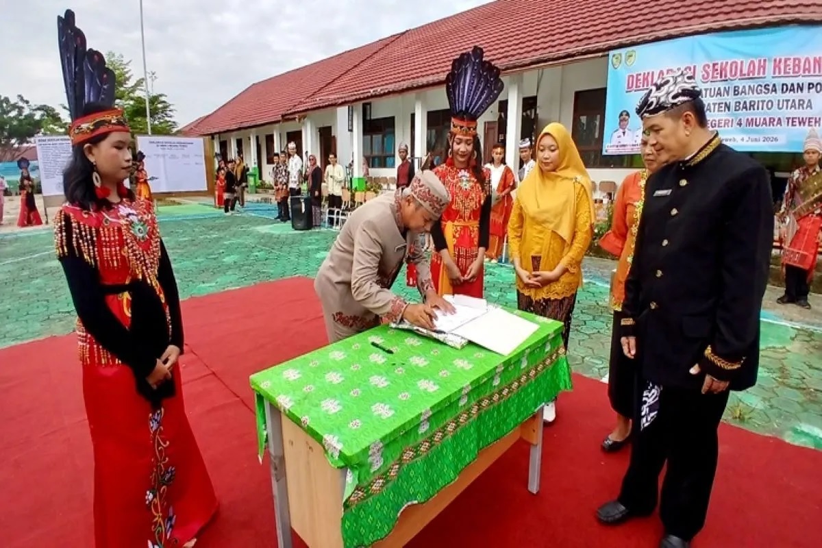 Deklarasi sekolah kebangsaan di sman 4 muara teweh, kesbangpol barito utara perkuat nasionalisme generasi muda Deklarasi Sekolah Kebangsaan Di Sman 4 Muara Teweh, Kesbangpol Barito Utara Perkuat Nasionalisme Generasi Muda
