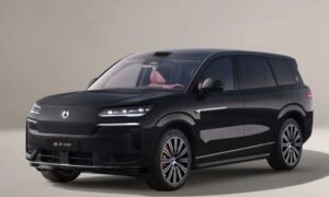Denza N9 Tertangkap Uji Jalan Setir Kanan, Suv Hybrid 680 Kw Ini Siap Tantang Bmw X7 Dan Mercedes Gls