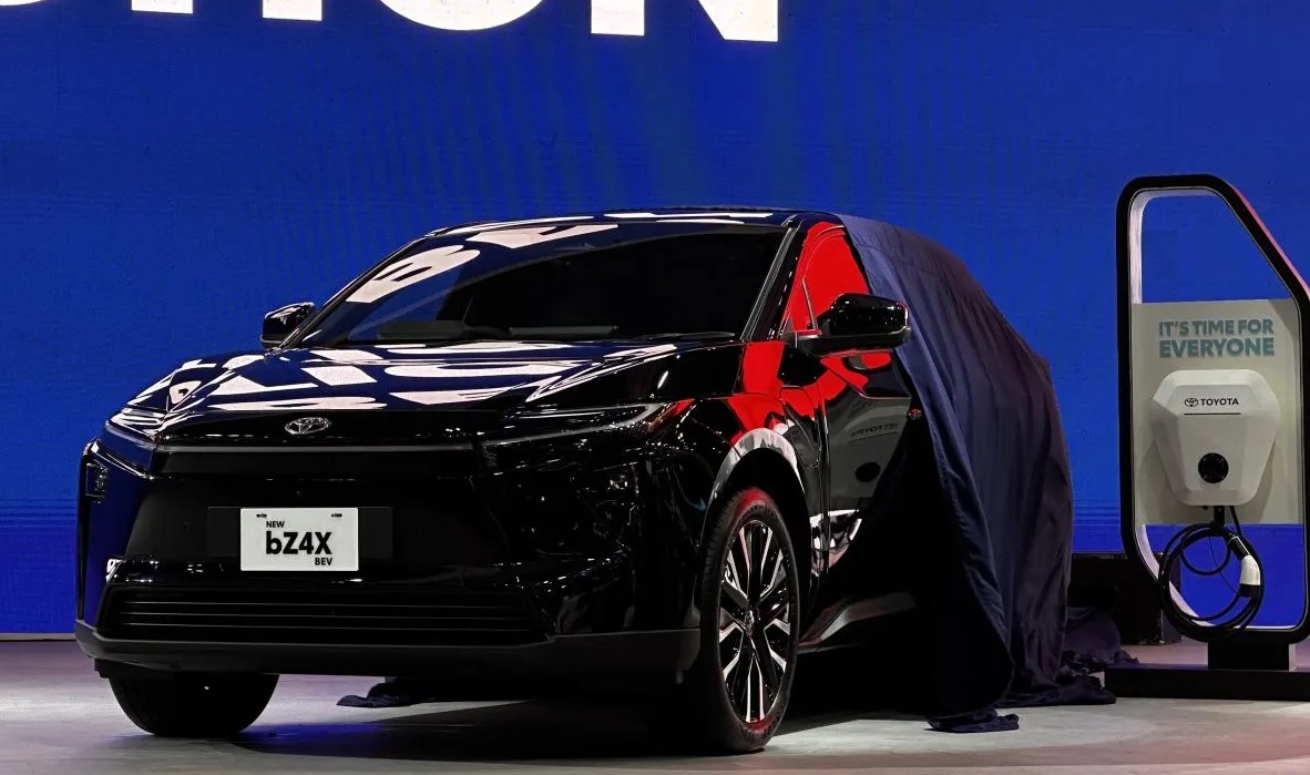 Suv listrik toyota bz4x ditarik massal, 1. 101 unit bermasalah pada sistem baterai Suv Listrik Toyota Bz4X Ditarik Massal, 1.101 Unit Bermasalah Pada Sistem Baterai