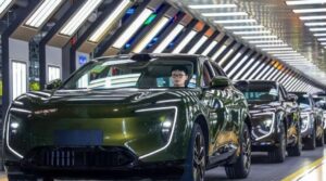 Pengiriman Mobil China Ke Luar Negeri Kini Gunakan Kontainer Dan Flat Rack, Ini Alasannya