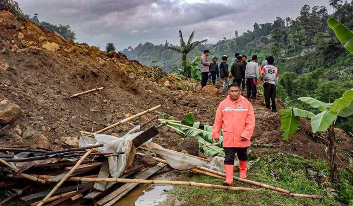Longsor gunung chongqing tewaskan 51 orang, 10 korban masih hilang Bencana Alam Di Chongqing, 51 Tewas Dan 10 Orang Masih Hilang Akibat Longsor Gunung
