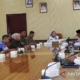 Bupati Kobar Mengundang Pertamina Untuk Membahas Solusi Antrean Panjang Pengisian Bbm