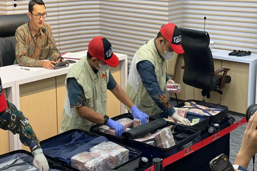 Eks pejabat bea cukai budiman prasojo didakwa terima gratifikasi, kasus suap impor barang di direktorat jenderal bea dan cukai Eks Pejabat Bea Cukai Budiman Prasojo Didakwa Terima Gratifikasi, Kasus Suap Impor Barang Di Direktorat Jenderal Bea Dan Cukai