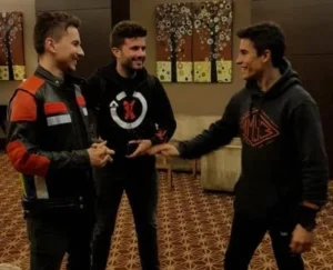 Jorge Lorenzo Ngaku Mustahil Curi Ilmu Nikung Kiri Marc Marquez: Rahasia Kecepatan Honda
