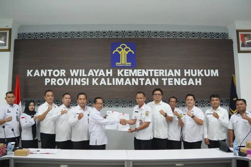 Kanwil kemenkum kalteng dan pemkab gumas harmonisasikan lima produk hukum Kanwil Kemenkum Kalteng Dan Pemkab Gumas Harmonisasikan Lima Produk Hukum