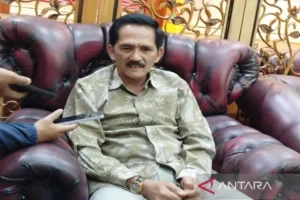 Ketua Dprd Kobar Menyikapi Kritikan Masyarakat Sebagai Aspirasi Dan Evaluasi Kedepan
