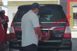 Kijang Innova Reborn Dinas Pelat Merah Diburu Polisi, Videonya Viral Bikin Geger Tanggamus