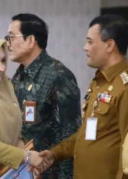 Kpk Endus Pertemuan Lain Raja Juli Dan Bupati Kuansing Sebelum Penyerahan Amplop