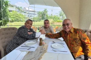 Momen Dasco Duduk Semeja Bareng Hotman-Ketum Pwi: Persatuan Indonesia, Sebuah Langkah Menuju Rekonsiliasi