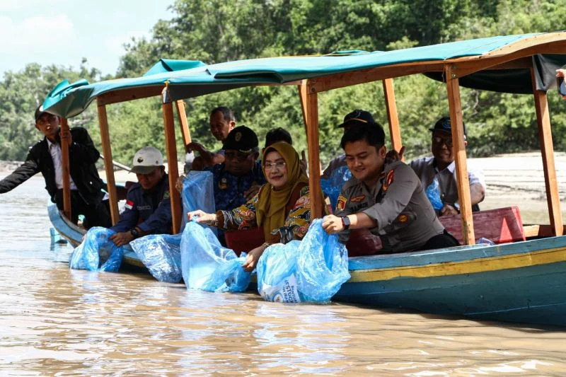 Palangka raya tambah stok ikan perairan umum untuk perkuat ketahanan pangan Palangka Raya Tambah Stok Ikan Perairan Umum Untuk Perkuat Ketahanan Pangan