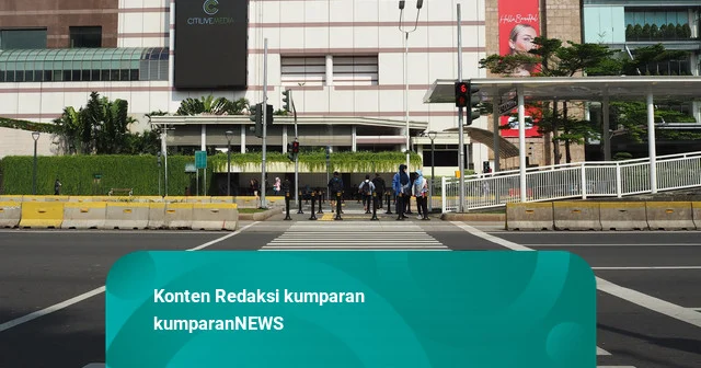 Pengacara: sekuriti yang cekcok dengan pengemudi alphard masih ketakutan, insiden di bundaran hi berakhir damai Pengacara: Sekuriti Yang Cekcok Dengan Pengemudi Alphard Masih Ketakutan, Insiden Di Bundaran Hi Berakhir Damai