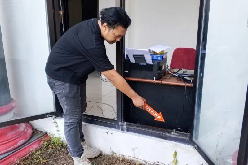 Kasus sengketa eks kantor dpd pdip kalteng berlanjut, penyidik lakukan investigasi lapangan Polda Kalteng Cek Lokasi Sengketa Eks Kantor Dpd Pdip, Kasus Tindak Pidana Siap Ditangani