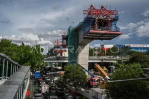 Populer: Purbaya Bantu Pemda Bayar Gaji Asn; Proyek Lrt Jakarta Rampung 96,7%