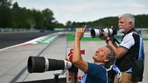 Presiden Republik Ceko Punya Hobi Tak Biasa, Akhir Pekan Jadi Fotografer Balap F1 Di Pinggir Sirkuit