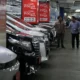 Showroom belum buka, satu unit mobil bekas di regol bandung mendadak berubah wujud Showroom Belum Buka, Satu Unit Mobil Bekas Di Regol Bandung Mendadak Berubah Wujud