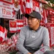 Tiga Pedagang Bandung Menggandrungkan Rezeki Musiman Di Palangka Raya