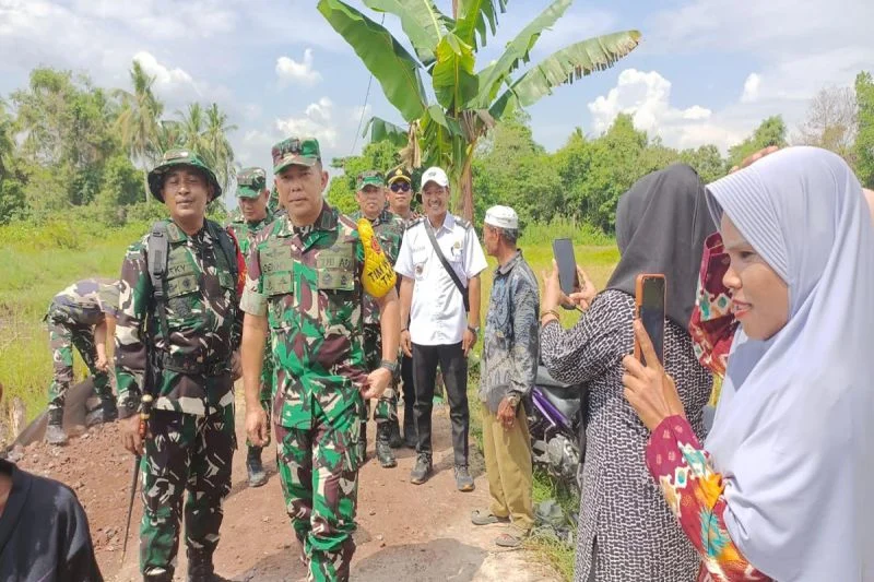 Tim wasev mabes tni evaluasi progres tmmd reguler ke-129 di kapuas: membangun desa untuk masyarakat Tim Wasev Mabes Tni Evaluasi Progres Tmmd Reguler Ke-129 Di Kapuas: Membangun Desa Untuk Masyarakat