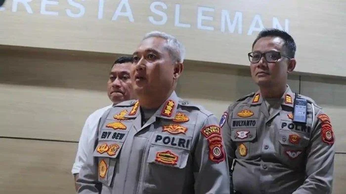Akp eb dicopot, ditetapkan sebagai pama setelah dugaan serangan kasat lantas pakai sajam Akp Eb Dicopot, Ditetapkan Sebagai Pama Setelah Dugaan Serangan Kasat Lantas Pakai Sajam