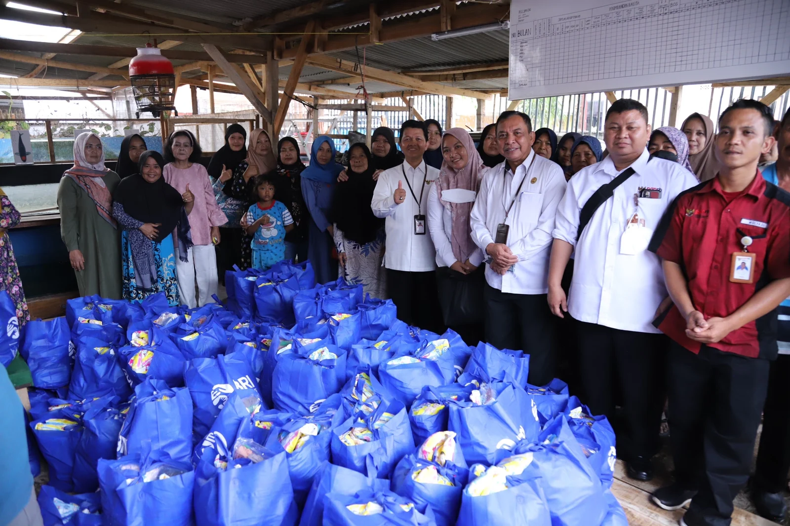 Bantuan dan solidaritas untuk korban gempa ntt: dari starlink hingga kunjungan gibran Bantuan Dan Solidaritas Untuk Korban Gempa Ntt: Dari Starlink Hingga Kunjungan Gibran