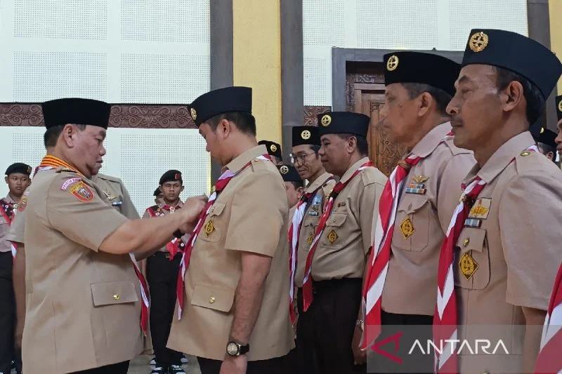 Bupati kotim minta pengurus baru kwarcab pramuka perkuat pembinaan hingga desa Bupati Kotim Minta Pengurus Baru Kwarcab Pramuka Perkuat Pembinaan Hingga Desa