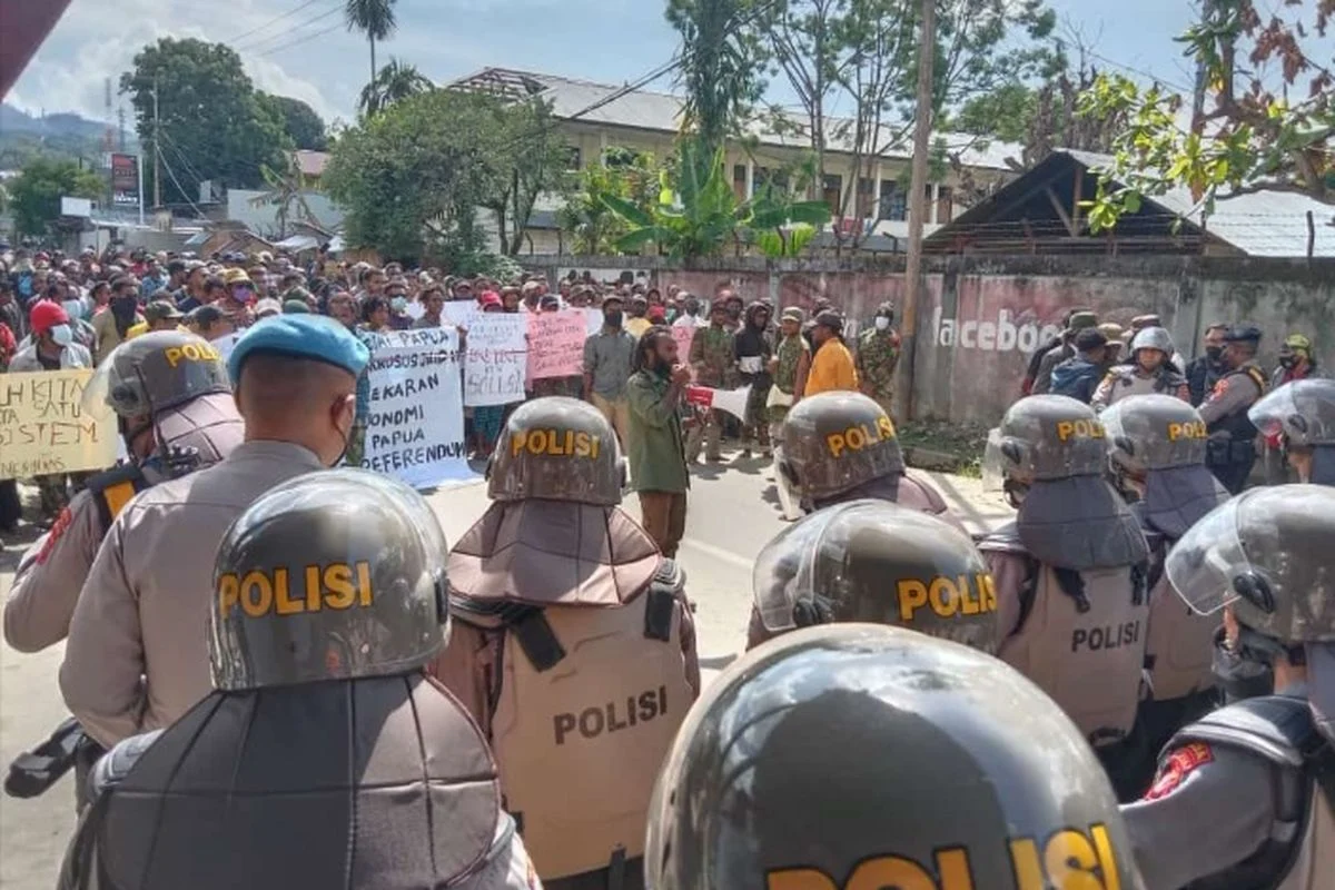 Demo pecah di waena, aparat dan massa sama-sama terluka: ketegangan memuncak di jayapura Demo Pecah Di Waena, Aparat Dan Massa Sama-Sama Terluka: Ketegangan Memuncak Di Jayapura