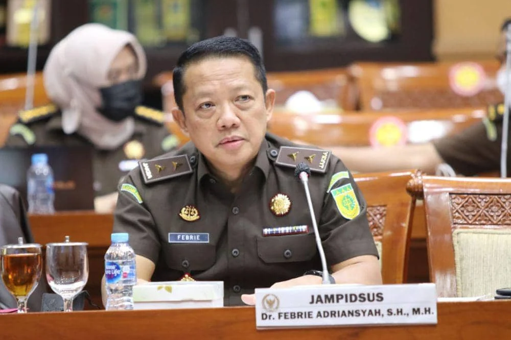 Eks jampidsus febrie adriansyah dinilai mulai bermanuver mengalihkan publik soal substansi perkara Eks Jampidsus Febrie Adriansyah Dinilai Mulai Bermanuver Mengalihkan Publik Soal Substansi Perkara
