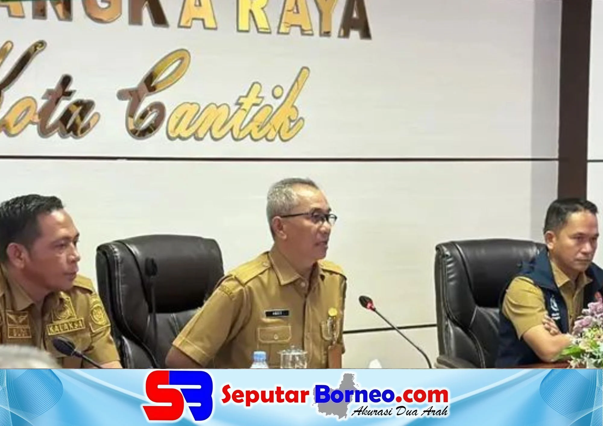 Fairid melayat: wali kota palangka raya lakukan melayat ketua tsak yang gugur saat padamkan karhutla Fairid Melayat: Wali Kota Palangka Raya Lakukan Melayat Ketua Tsak Yang Gugur Saat Padamkan Karhutla