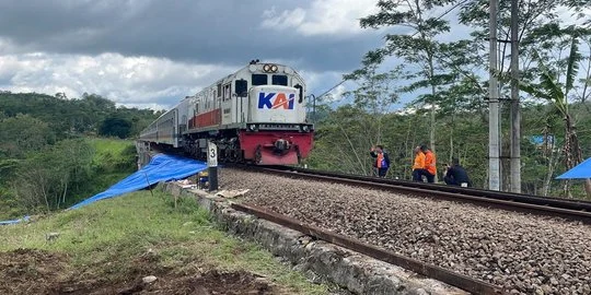 Gempa bantul ka: 20 kereta berhenti di klaten, kronologi lengkap dampak gempa Gempa Bantul Ka: 20 Kereta Berhenti Di Klaten, Kronologi Lengkap Dampak Gempa