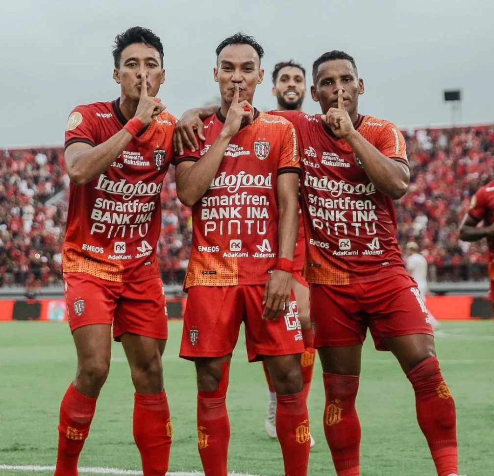 Jay herdman resmi gabung bali united, menguatkan lini tengah serdadu tridatu Jay Herdman Resmi Gabung Bali United, Menguatkan Lini Tengah Serdadu Tridatu