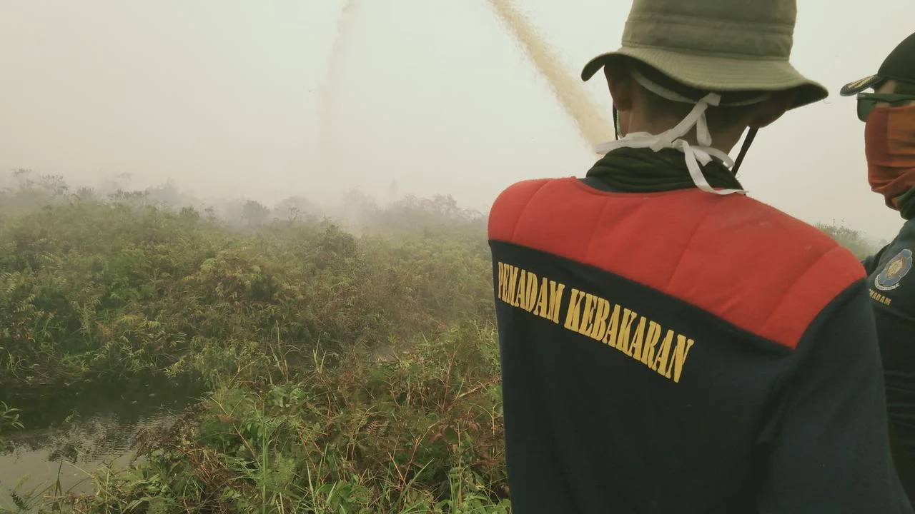 Kabut asap makin tebal di gunung mas, dprd imbau pengurangan jam belajar tk‑smp Kabut Asap Makin Tebal Di Gunung Mas, Dprd Imbau Pengurangan Jam Belajar Tk‑Smp
