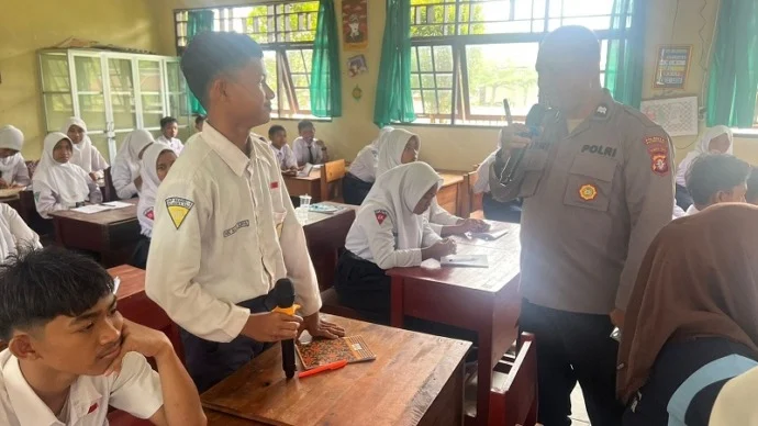 Kadisdik kalteng dampingi korban dugaan bullying di sman 1 palangka raya, tindakan tegas menuju polda Kadisdik Kalteng Dampingi Korban Dugaan Bullying Di Sman 1 Palangka Raya, Tindakan Tegas Menuju Polda