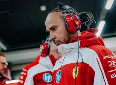 Kisah perseteruan singkat lewis hamilton dan jon jones usai aksi berburu babi di udara: sebuah pertemuan tak terduga Kisah Perseteruan Singkat Lewis Hamilton Dan Jon Jones Usai Aksi Berburu Babi Di Udara: Sebuah Pertemuan Tak Terduga