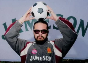 Perpaduan Unik Musik Fesyen Dan Sepak Bola Lewat Kolaborasi Eksklusif J Balvin Dan Kidsuper, Menggabungkan Dunia Hiburan