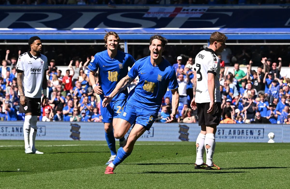 Phil neumann ganda, birmingham city raih kemenangan pertama di championship pada derby hollywood Phil Neumann Ganda, Birmingham City Raih Kemenangan Pertama Di Championship Pada Derby Hollywood