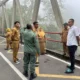Polisi Selamatkan Pemuda Di Jembatan Banut Kalanaman, Aksi Nekat Terhentikan