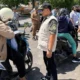 Razia Pajak Di Palangka Raya: Operasi Di Tengah Kabut Asap Disertai Pembagian Masker