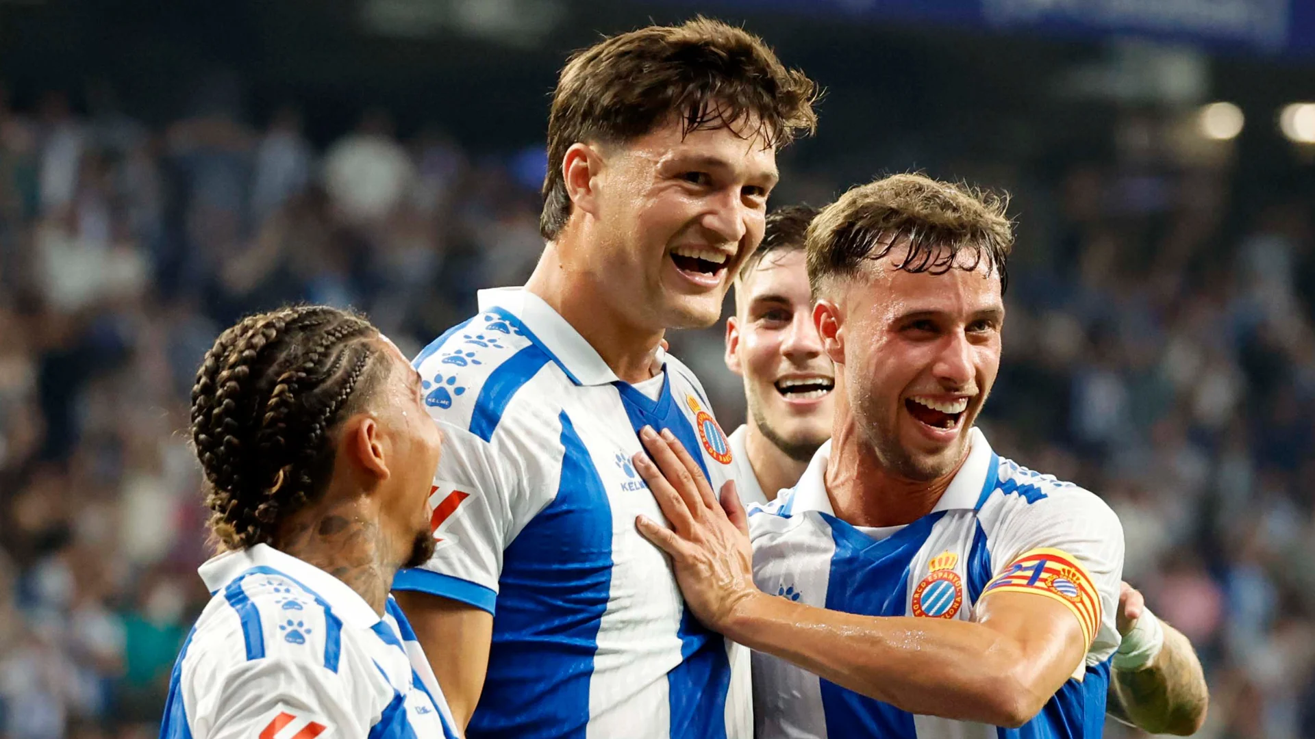 Real sociedad vs espanyol: kemenangan 2-1, oyarzabal bersinar, dan hector fort resmi bergabung Real Sociedad Vs Espanyol: Kemenangan 2-1, Oyarzabal Bersinar, Dan Hector Fort Resmi Bergabung