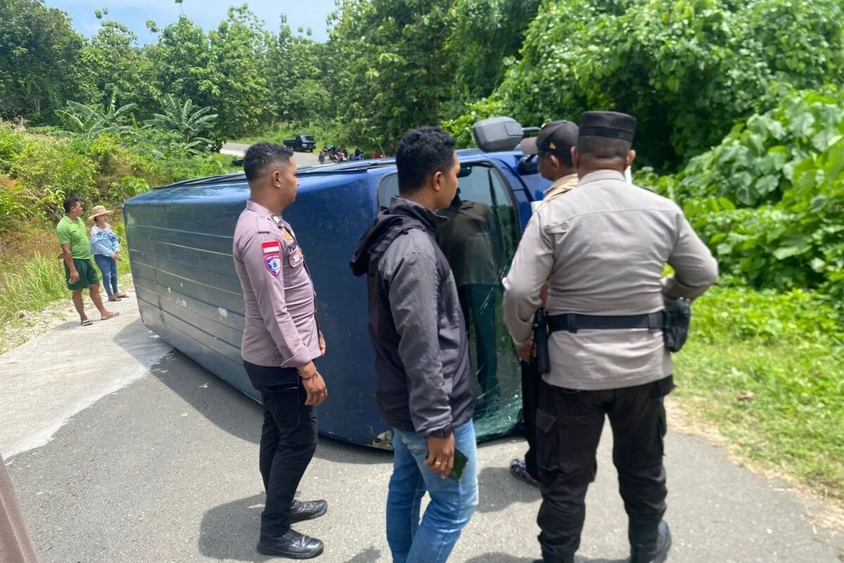 Rombongan mahasiswa kkn unhas kecelakaan di bantaeng, mobil terguling: kronologi dan kondisi terkini Rombongan Mahasiswa Kkn Unhas Kecelakaan Di Bantaeng, Mobil Terguling: Kronologi Dan Kondisi Terkini