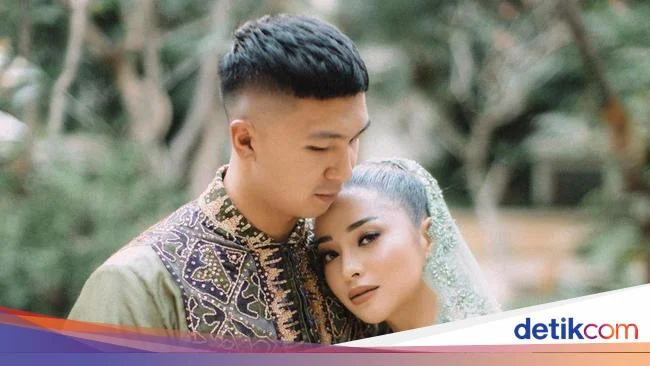 Siapa indra priawan? Suami nikita willy pewaris blue bird yang viral jadi imam salat jumat di kanada Siapa Indra Priawan? Suami Nikita Willy Pewaris Blue Bird Yang Viral Jadi Imam Salat Jumat Di Kanada
