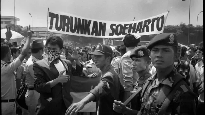 Survei hampir dua pertiga warga jerman ragukan reformasi pemerintah: apa yang terjadi? Survei Hampir Dua Pertiga Warga Jerman Ragukan Reformasi Pemerintah: Apa Yang Terjadi?