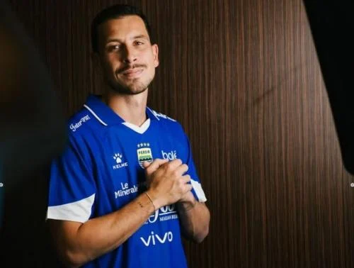 Thom haye instagram hilang usai persib vs bali united, bobotoh soroti fair play profesor Thom Haye Instagram Hilang Usai Persib Vs Bali United, Bobotoh Soroti Fair Play Profesor
