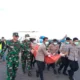 Tni Evakuasi Dua Korban Selamat Pascaserangan Kkb Di Tolikara, Operasi Pengamanan Diperkuat