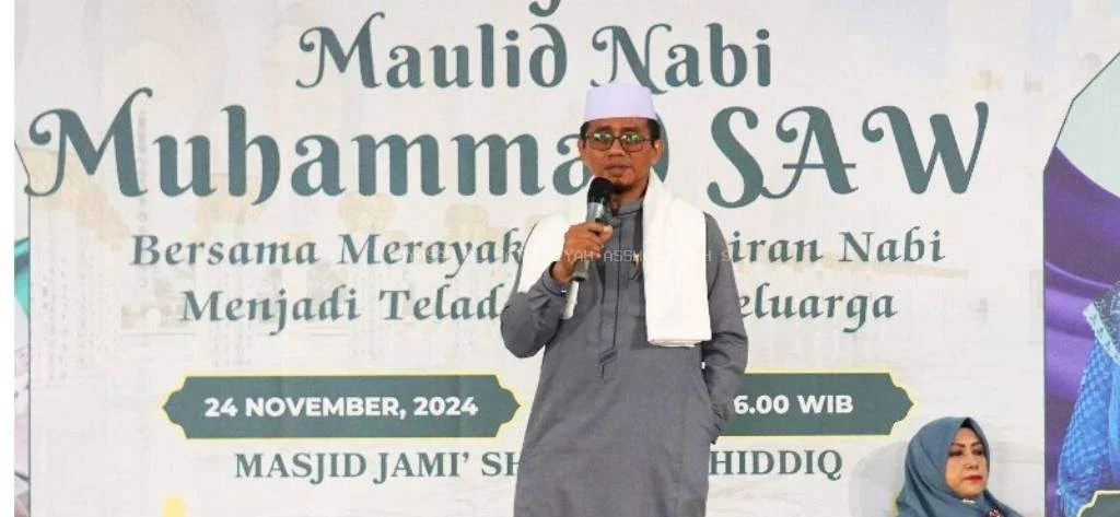 Wabup supian beri tausyiah inspiratif pada maulid nabi bersama gow di seruyan Wabup Supian Beri Tausyiah Inspiratif Pada Maulid Nabi Bersama Gow Di Seruyan