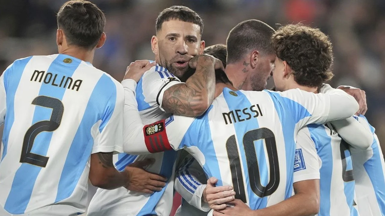 Argentina liga profesional: messi tutup karier internasional, klub-klub bergulir menuju gelar Argentina Liga Profesional: Messi Tutup Karier Internasional, Klub-Klub Bergulir Menuju Gelar