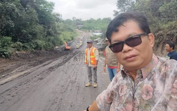 Dewan pantau pembangunan jalan cempaka mulia‑kampung melayu: dprd kalteng awasi progres infrastruktur di kotim Dewan Pantau Pembangunan Jalan Cempaka Mulia‑Kampung Melayu: Dprd Kalteng Awasi Progres Infrastruktur Di Kotim