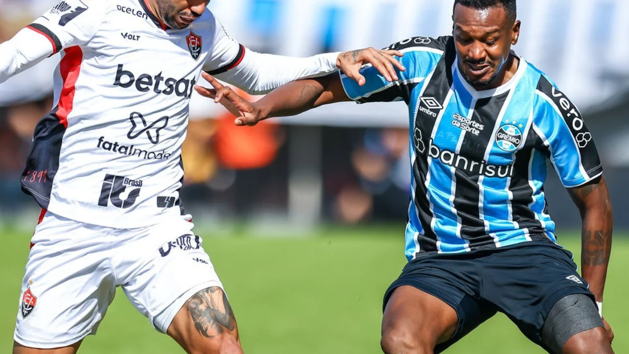 Drama vitória vs grêmio: kemenangan 1-0 di barradão bawa leão naik dua peringkat Drama Vitória Vs Grêmio: Kemenangan 1-0 Di Barradão Bawa Leão Naik Dua Peringkat