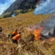 Kebakaran bromo kembali membara, upaya water bombing dan penutupan wisata diperketat Kebakaran Bromo Kembali Membara, Upaya Water Bombing Dan Penutupan Wisata Diperketat