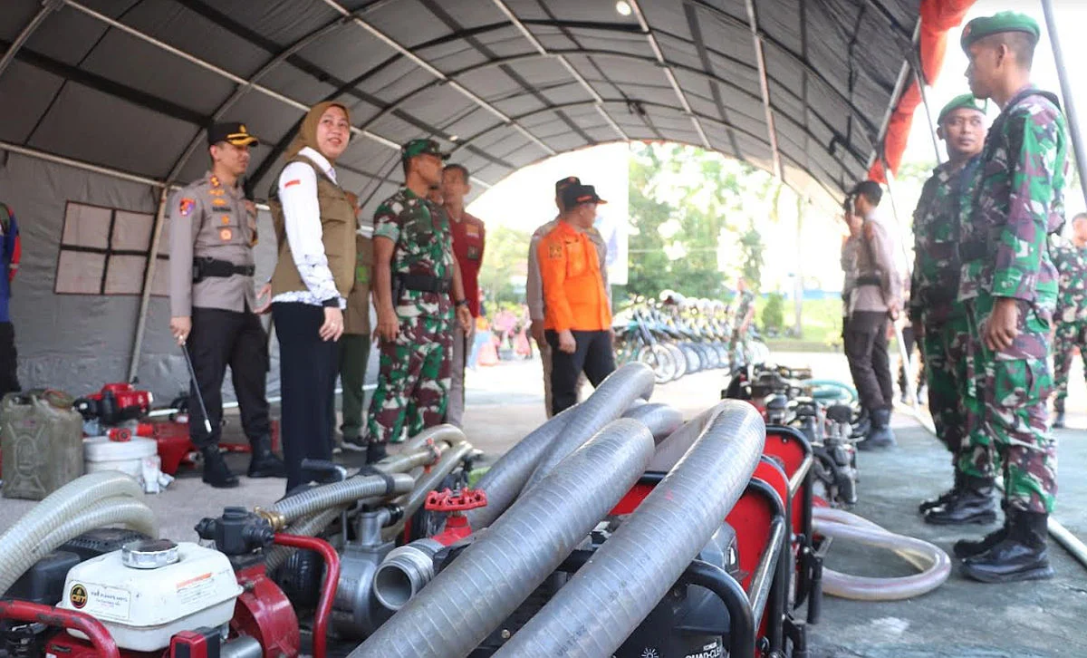 Kolonel tni ajak masyarakat cegah karhutla dan jaga keamanan di palangka raya Kolonel Tni Ajak Masyarakat Cegah Karhutla Dan Jaga Keamanan Di Palangka Raya