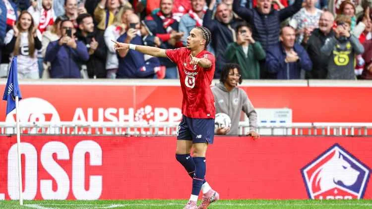Lille pertahankan rekor tak terkalahkan, ueda bawa kemenangan dramatis atas toulouse Lille Pertahankan Rekor Tak Terkalahkan, Ueda Bawa Kemenangan Dramatis Atas Toulouse